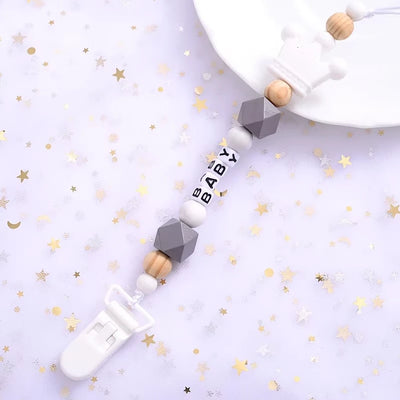 Personalisierte Schnullerketten aus Holz & Silikonperlen